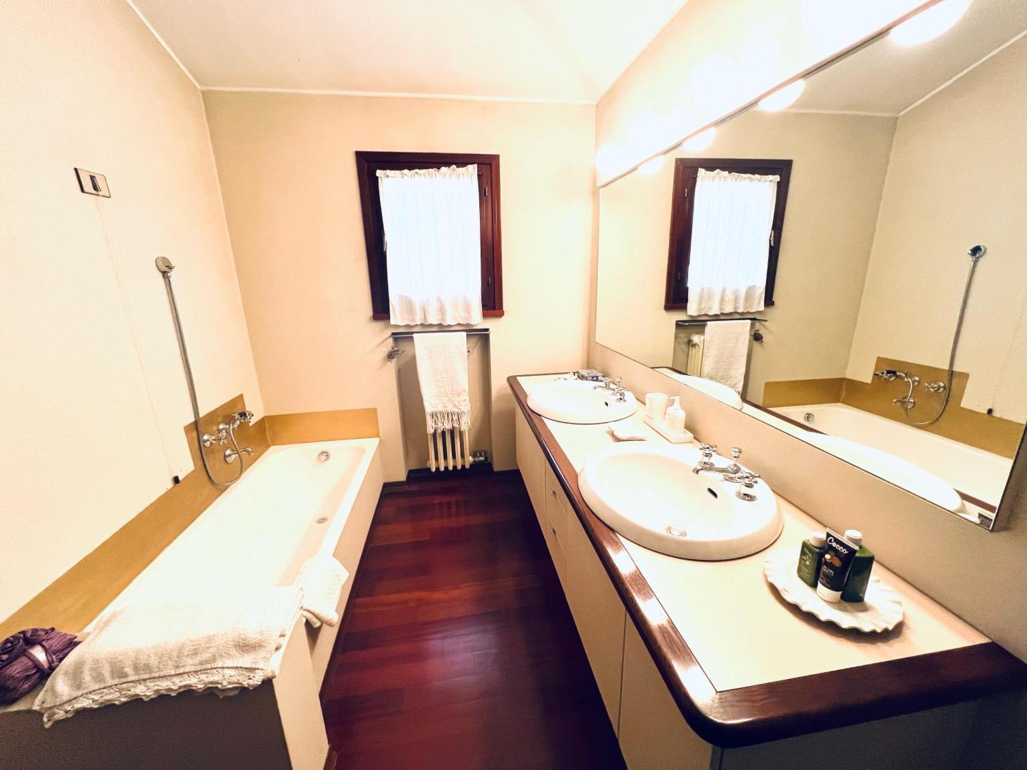 Opera Deluxe Bed & Breakfast Ravenna Exterior photo